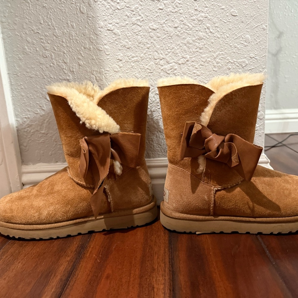 UGG boot, size 7, tan